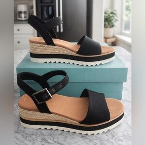 Women's Black Platform Espadrille Sandals